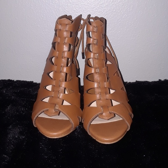 Guess cut out saddle brown heels - Picture 1 of 4